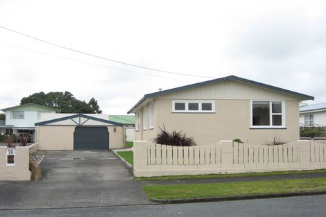 Photo of property in 19 Manu Crescent, Upper Vogeltown, New Plymouth, 4310