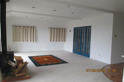 Photo of property in 553 Scenic Drive, Waiatarua, Auckland, 0612