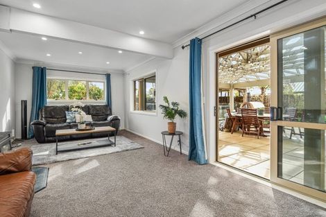 Photo of property in 8 Janet Place, Lynmore, Rotorua, 3010