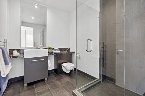 Photo of property in 6/258 Hurstmere Road, Takapuna, Auckland, 0622