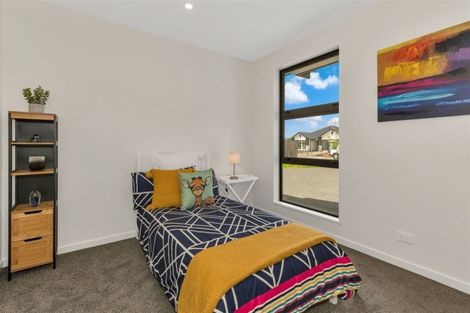 Photo of property in 10 Valour Drive, Rangiora, 7400