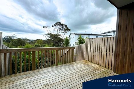 Photo of property in 134c Tiriwa Drive, Massey, Auckland, 0614