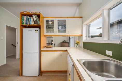 Photo of property in 17 Silverbirch Grove, Churton Park, Wellington, 6037