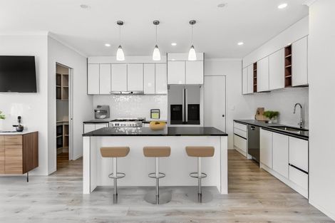 Photo of property in 2 Kukari Close, Flagstaff, Hamilton, 3210