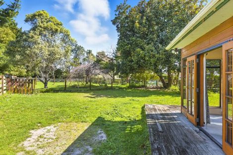 Photo of property in 345 Mazengarb Road, Paraparaumu, 5032