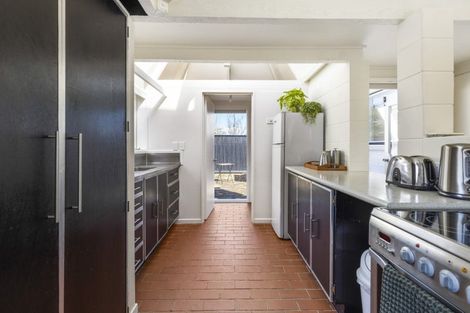 Photo of property in 2 Marnane Terrace, St Andrews, Hamilton, 3200