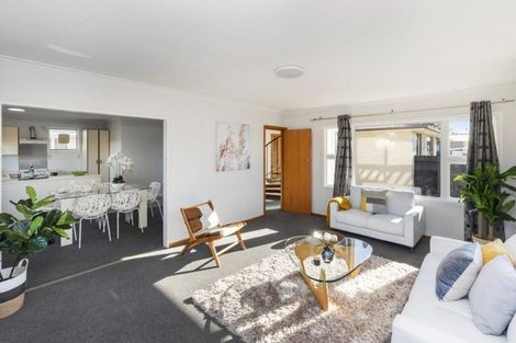 Photo of property in 11 Eglinton Street, Avondale, Christchurch, 8061