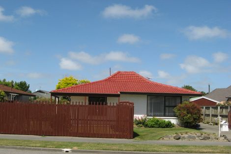 Photo of property in 8 Karnak Crescent, Russley, Christchurch, 8042