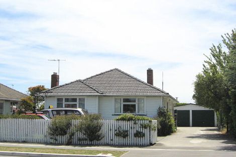 Photo of property in 147 Wainoni Road, Avondale, Christchurch, 8061