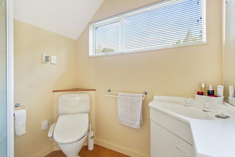 Photo of property in 32 Kereru Grove, Greenhithe, Auckland, 0632