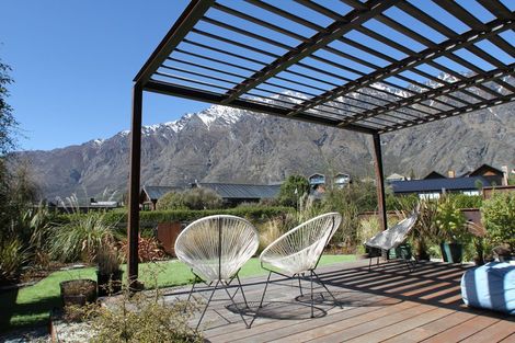 Photo of property in 6 Soudley Court, Jacks Point, Queenstown, 9371
