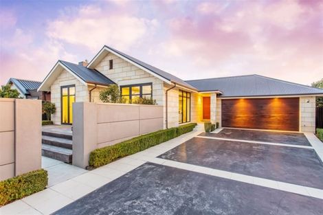 Photo of property in 11 Penhelig Place, Burnside, Christchurch, 8053