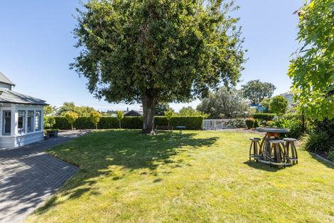 Photo of property in 2 Sealy Road, Bluff Hill, Napier, 4110