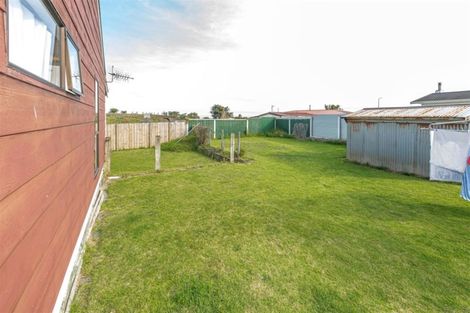 Photo of property in 36 Karyn Street, Castlecliff, Whanganui, 4501