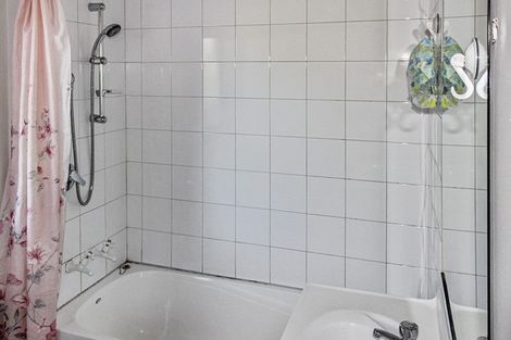 Photo of property in 1/106 Maidstone Road, Ilam, Christchurch, 8041