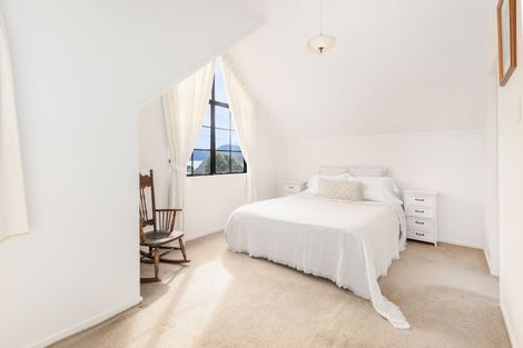 Photo of property in 129 Seaview Road, Paraparaumu Beach, Paraparaumu, 5032