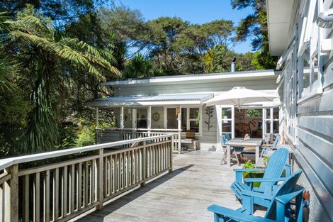 Photo of property in 80 Mountain Road, Henderson Valley, Auckland, 0612