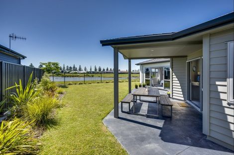Photo of property in 28 Kaituna Place, Te Awa, Napier, 4110