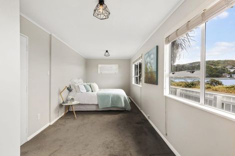 Photo of property in 118 Owhiro Bay Parade, Owhiro Bay, Wellington, 6023