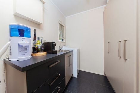 Photo of property in 18 Garton Drive, Massey, Auckland, 0614