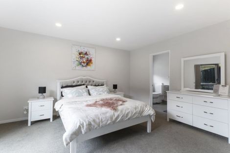 Photo of property in 6 Stile Place, Pukekohe, 2120