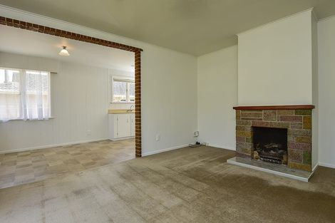 Photo of property in 83 Farquhar Road, Glendene, Auckland, 0602