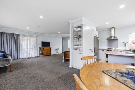 Photo of property in 8 Donegal Place, Katikati, 3129