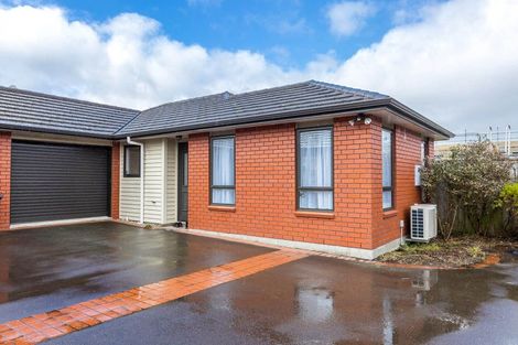 Photo of property in 6c Savage Crescent, Upper Hutt Central, Upper Hutt, 5018