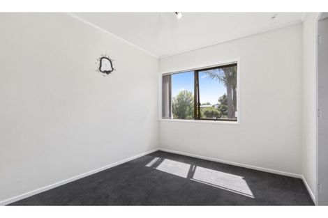 Photo of property in 1/20 Halder Place, Torbay, Auckland, 0632