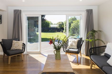 Photo of property in 16 Munro Street, Redwood, Christchurch, 8051