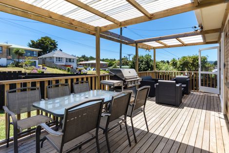 Photo of property in 18 Orchard Rise, Rosehill, Papakura, 2113