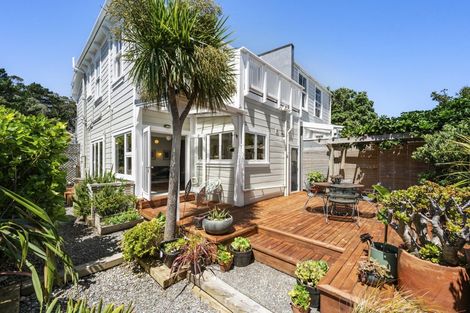 Photo of property in 6 Seddon Terrace, Newtown, Wellington, 6021