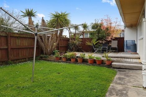 Photo of property in 2/1 Grassways Avenue, Pakuranga, Auckland, 2010