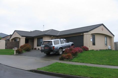 Photo of property in 4 Logan Views, Kelvin Grove, Palmerston North, 4414