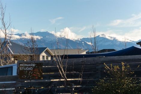 Photo of property in 18 Centre Crescent, Wanaka, 9305