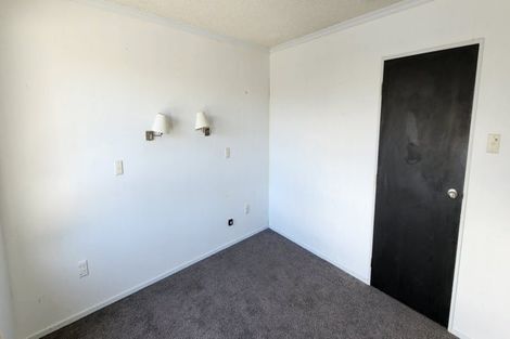 Photo of property in 84 Pioneer Road, Moturoa, New Plymouth, 4310