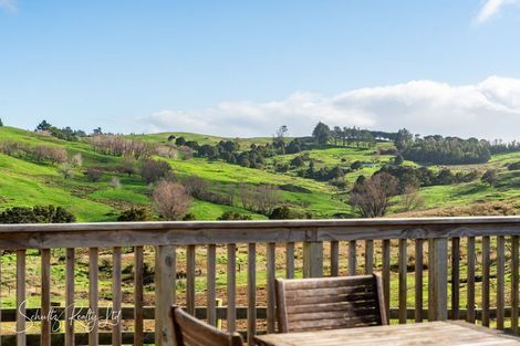 Photo of property in 194 Heatley Road, Whakapirau, Maungaturoto, 0583