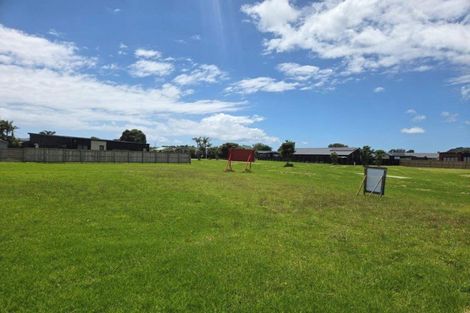 Photo of property in 107 Hamiora Street, Matarangi, 3592