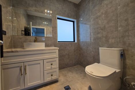 Photo of property in 190 Oraha Road, Kumeu, 0892