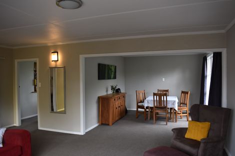 Photo of property in 75 Victoria Street, Carterton, 5713