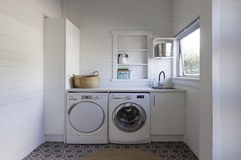 Photo of property in 6 William Street, Mangere East, Auckland, 2024