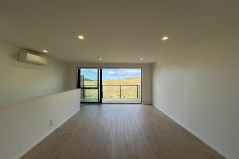 Photo of property in 2/23 Makomako Drive, Orewa, 0931