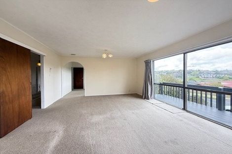 Photo of property in 70 Glencoe Road, Browns Bay, Auckland, 0630