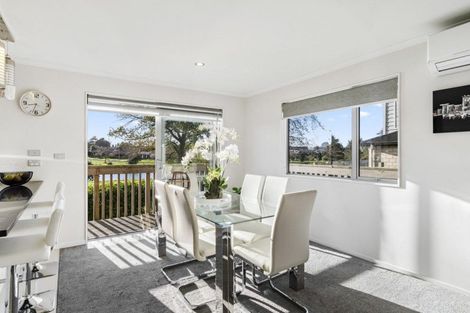 Photo of property in 2f Wood Street, Papakura, 2110