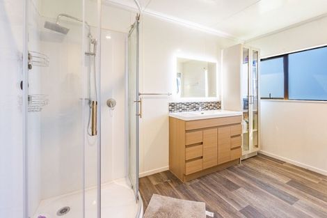 Photo of property in 20 Shanly Street, Waipawa, 4210