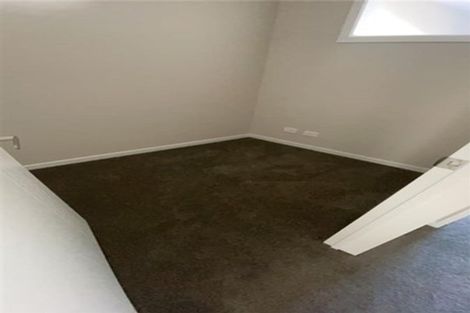 Photo of property in 5/58 Te Atatu Road, Te Atatu South, Auckland, 0610