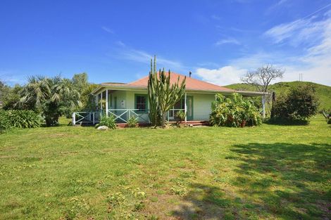 Photo of property in 51 Tauwhareparae Road, Tolaga Bay, 4077