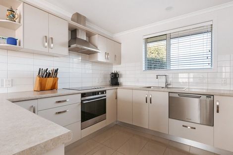 Photo of property in Waterview Estate, 70/4 Greystone Place, Omokoroa, 3114