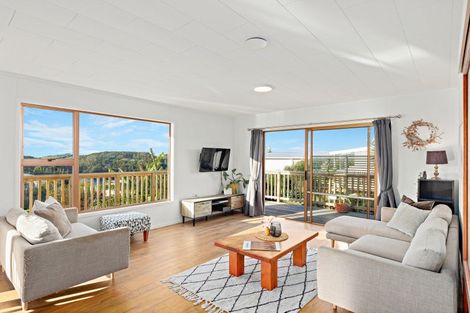 Photo of property in 18 Harbour View Road, Leigh, 0985