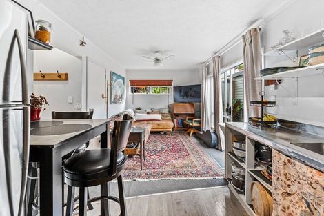 Photo of property in 45 John Dee Crescent, Red Beach, 0932